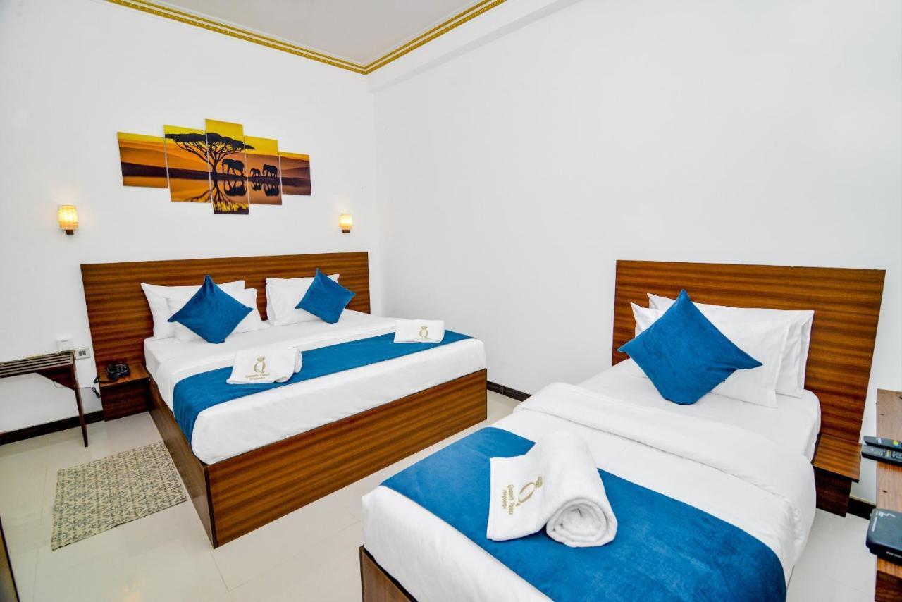 Negombo New Queen's Palace Buitenkant foto
